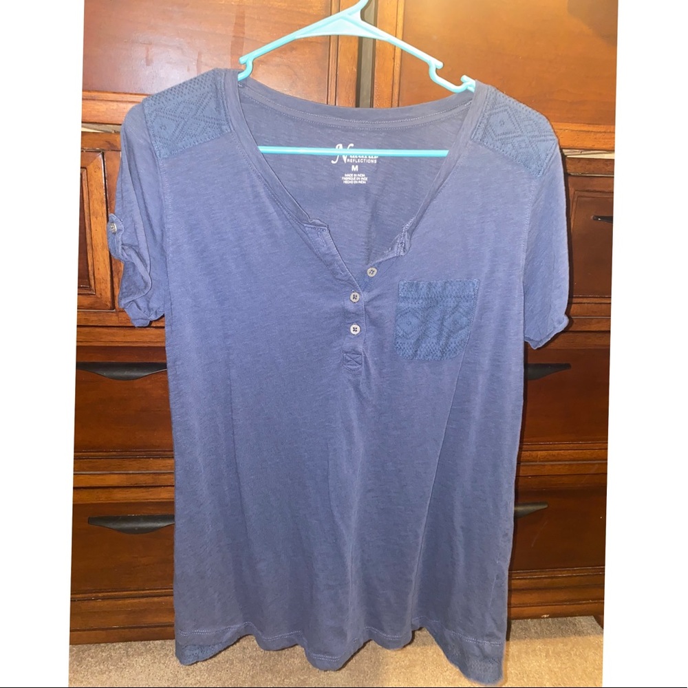 Tee shirt